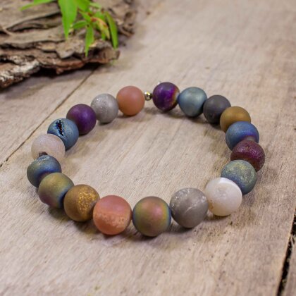 Bracelet from small agate geodes Metallic