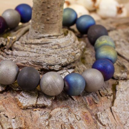 Bracelet from small agate geodes Metallic