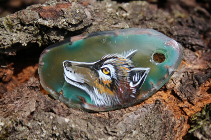 Agate pendant "Wolf Energy"