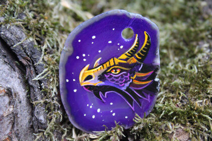 Agate pendant "Dragon in the night sky"