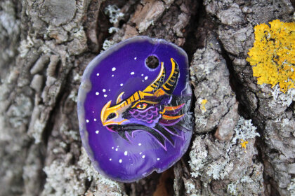 Agate pendant "Dragon in the night sky"