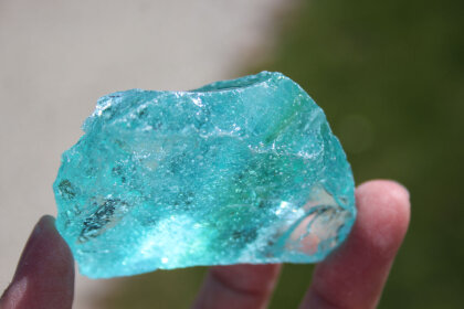 Sea Foam Healing Andara Crystal glass turquoise with bubbles 116 gr