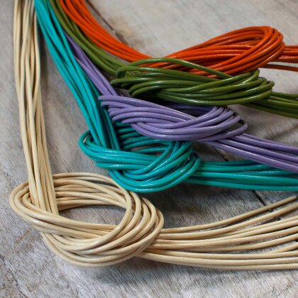 Andara leather strap lilac 100 cm